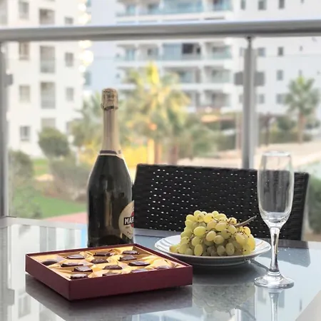 Caesar Vitus Design Lägenhet *